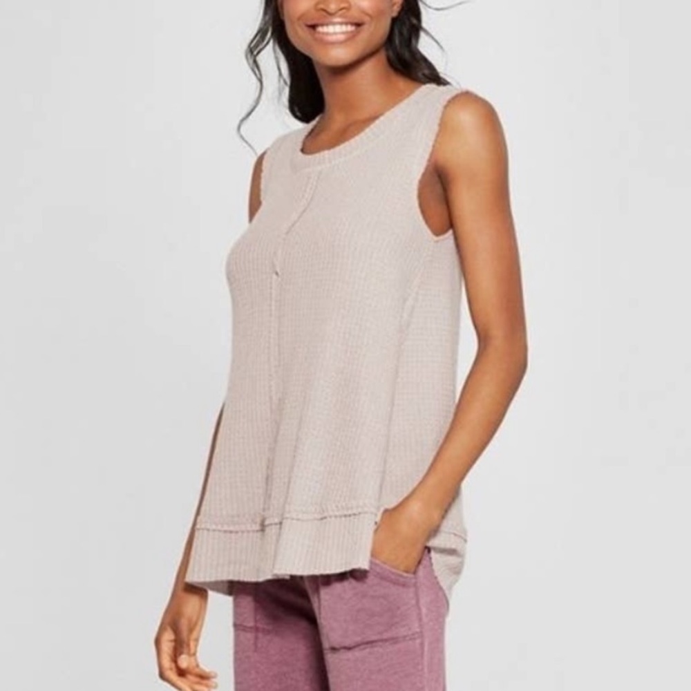 Xhilaration spiaggia tan tank size medium